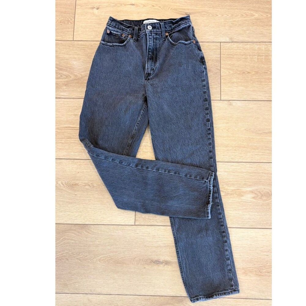 Abercrombie & Fitch Curve Love 90s Straight Ultra High Rise Jeans Washed Black S - Picture 2 of 3